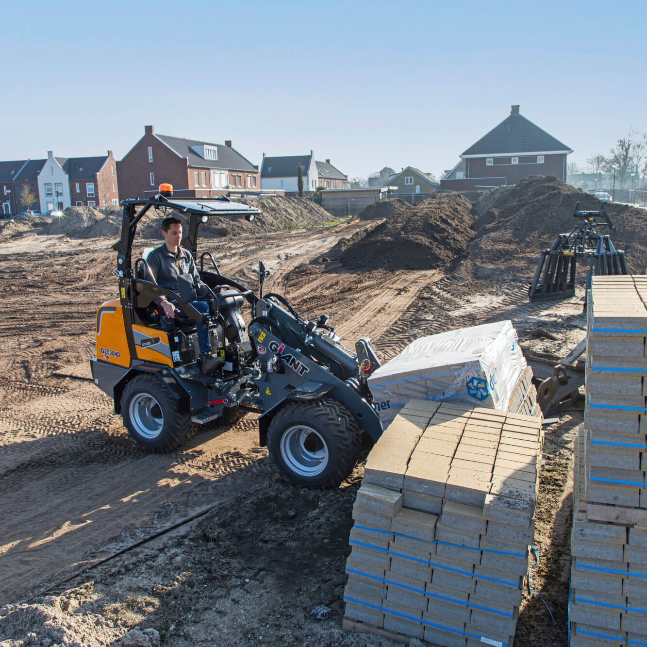 original g2300x trahdpalletvork[2] small